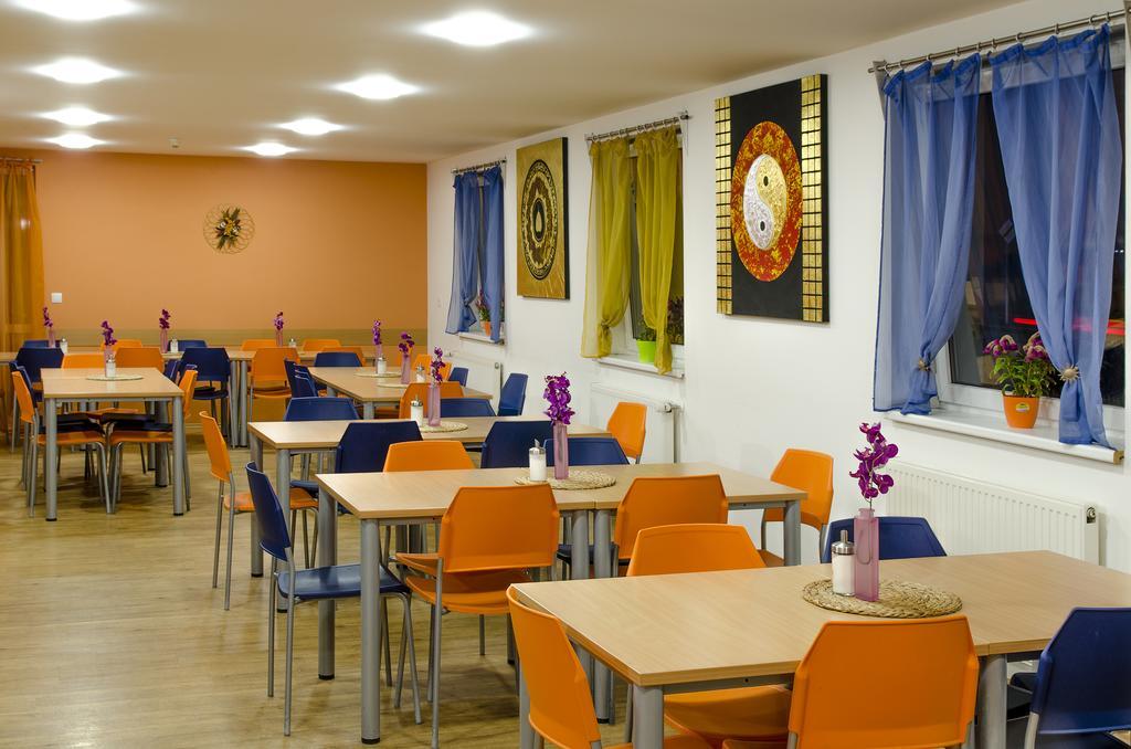 פראג Hotel Imos מראה חיצוני תמונה