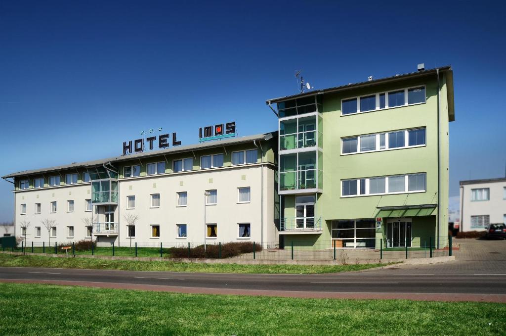 פראג Hotel Imos מראה חיצוני תמונה